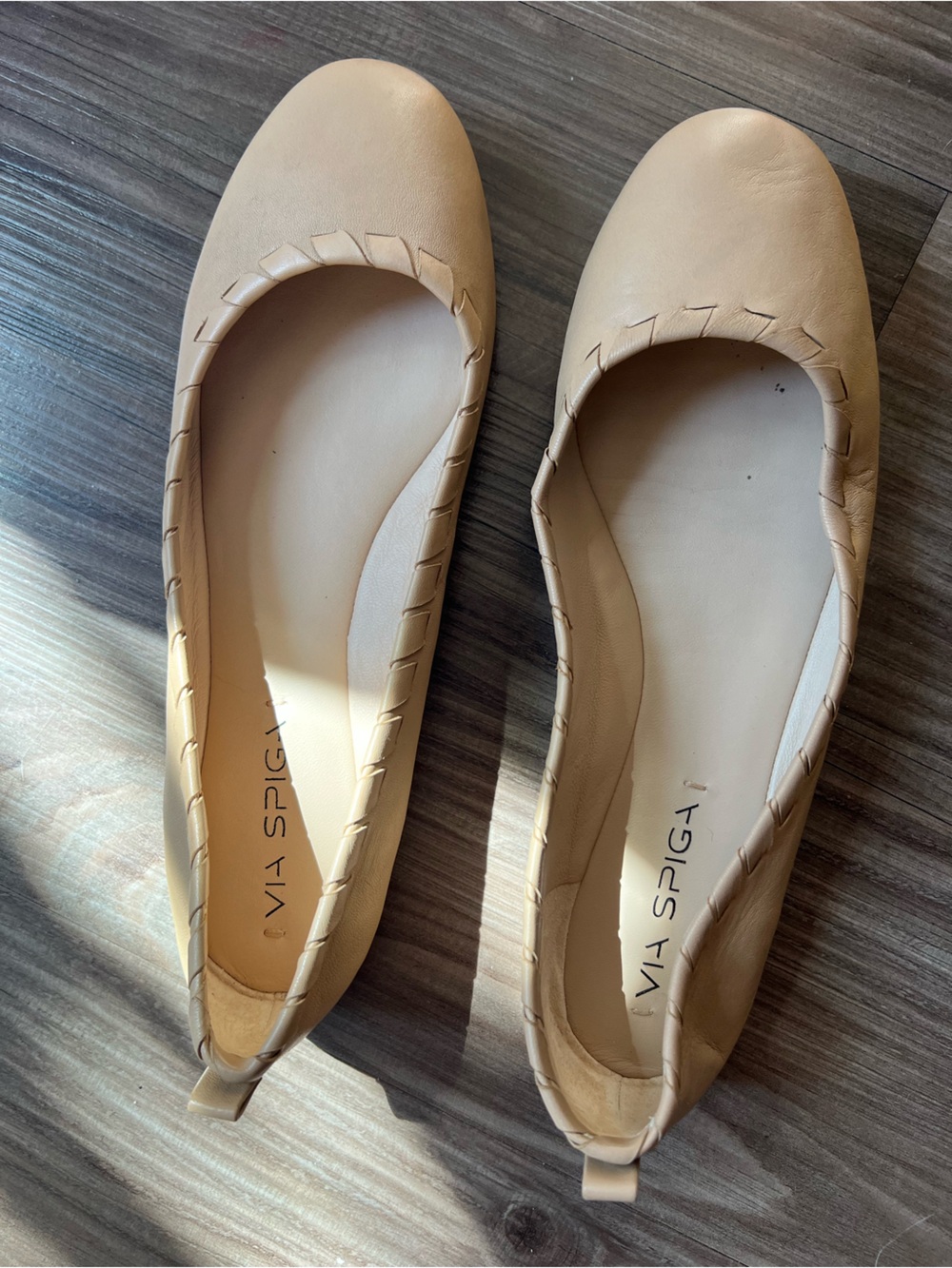 Via spiga nude flats